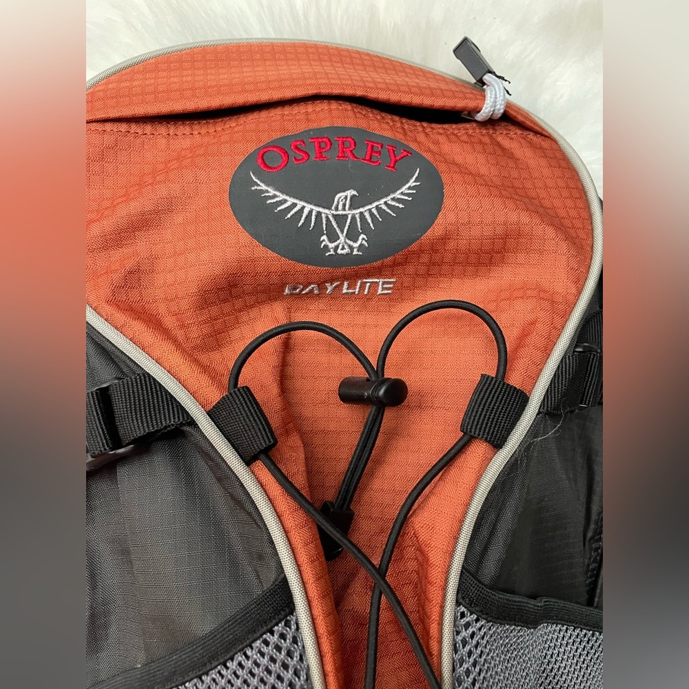 New! Osprey Daylite Backpack - Black and Orange - Picture 2 of 6